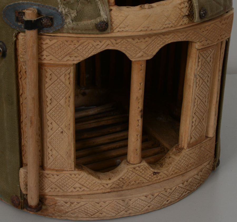 OSMANLI DÖNEMİ İŞLEMELİ KEKLİK KAFESİ KUMAŞ KORUMASIYLA