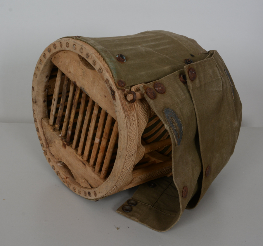 OSMANLI DÖNEMİ İŞLEMELİ KEKLİK KAFESİ KUMAŞ KORUMASIYLA