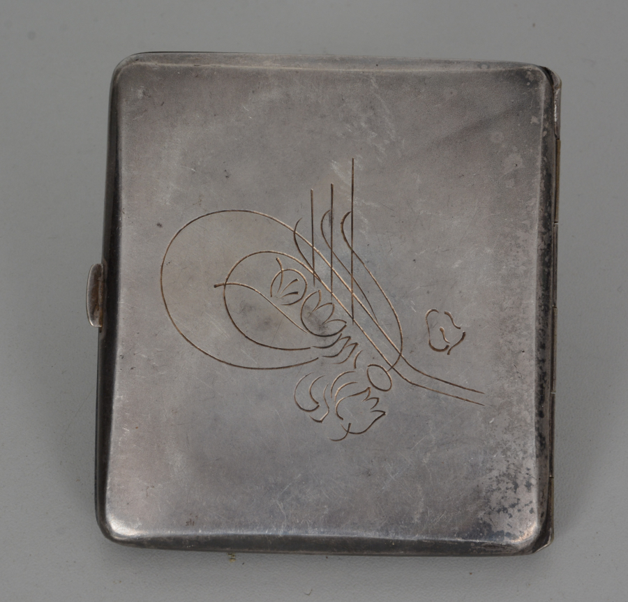 OSMANLI DÖNEMİ KALEM İŞÇİLİKLİ TUĞRA MOTİFLİ SİGARA TABAKASI