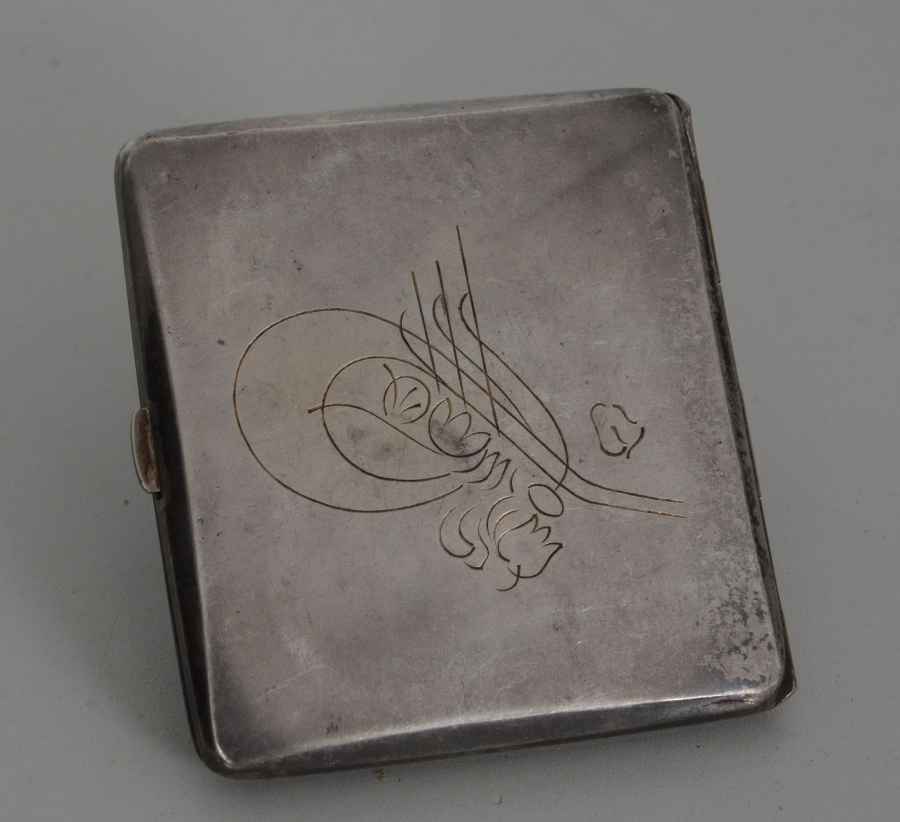 OSMANLI DÖNEMİ KALEM İŞÇİLİKLİ TUĞRA MOTİFLİ SİGARA TABAKASI