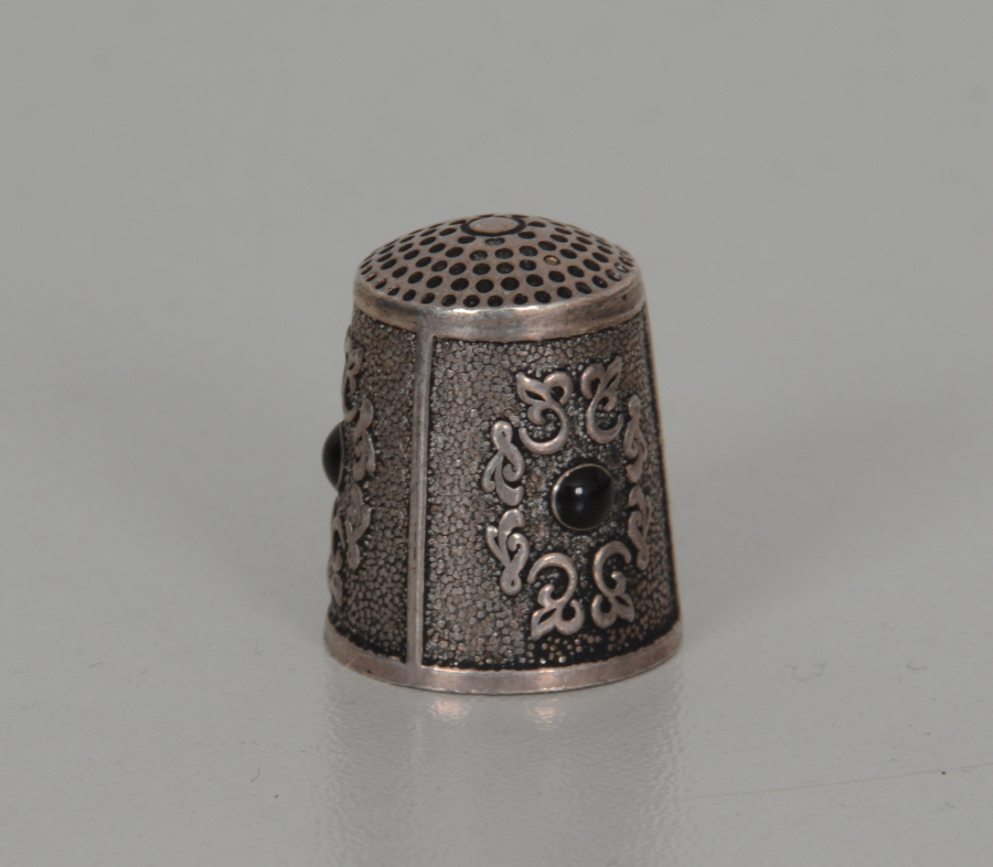 ANTİKA GÜMÜŞ TERZİ YÜKSÜĞÜ