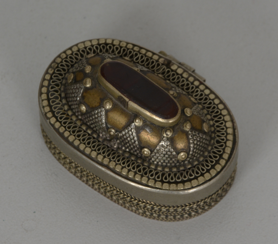 ANTİKA TÜRKMEN İŞİ AKİK TAŞLI KUTU