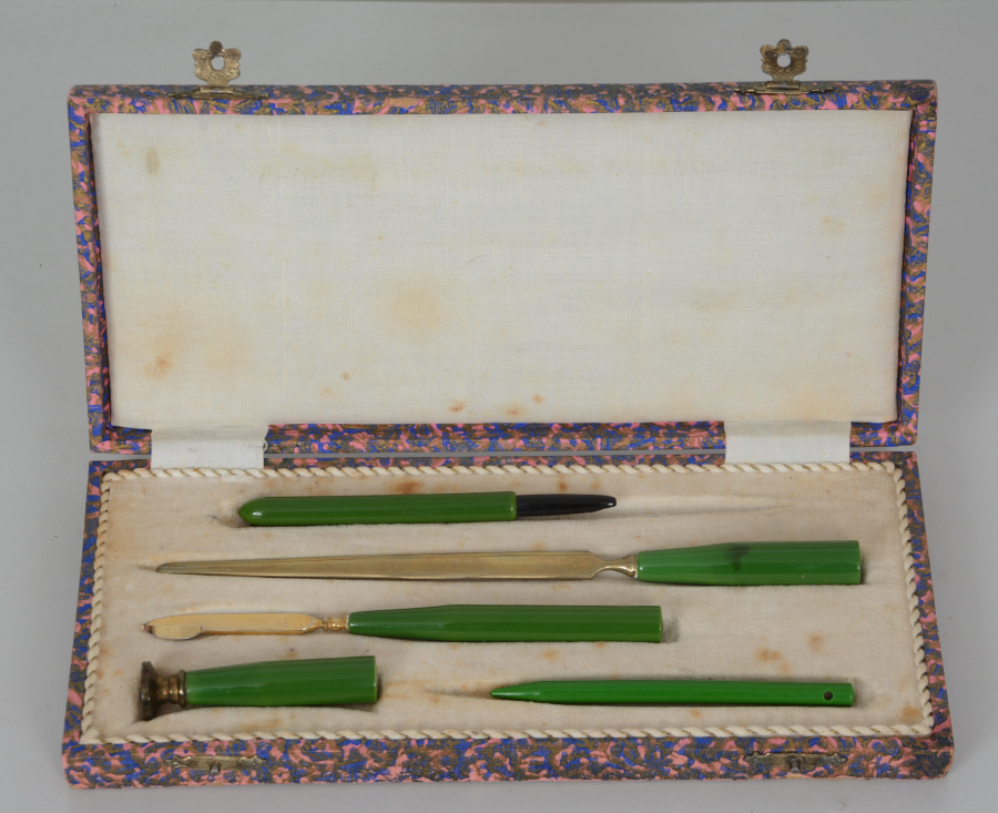  TAM TAKIM FRANSIZ KATALİN YAZI TAKIMI