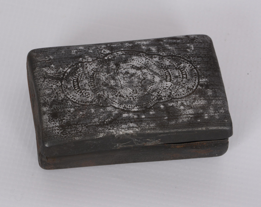 ATATÜRK GÖRSELLİ ANTİKA TÜTÜN TABAKASI 