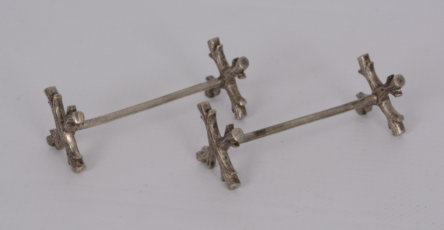 İKİ ADET TEŞHİR STANDI 