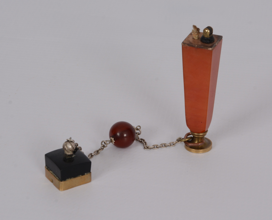 KEHRİBAR ÇAKMAK VE MÜHÜR