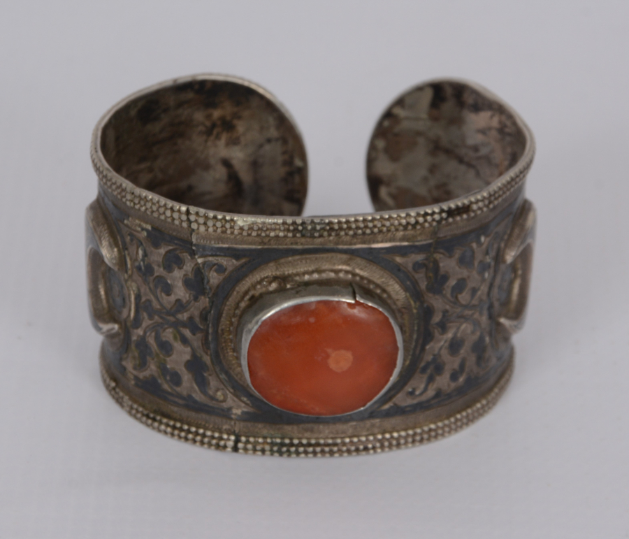 OSMANLI DÖNEMİ AKİK TAŞLI, HİLAL GÖRSELLİ SAVATLI GÜMÜŞ BİLEZİK 