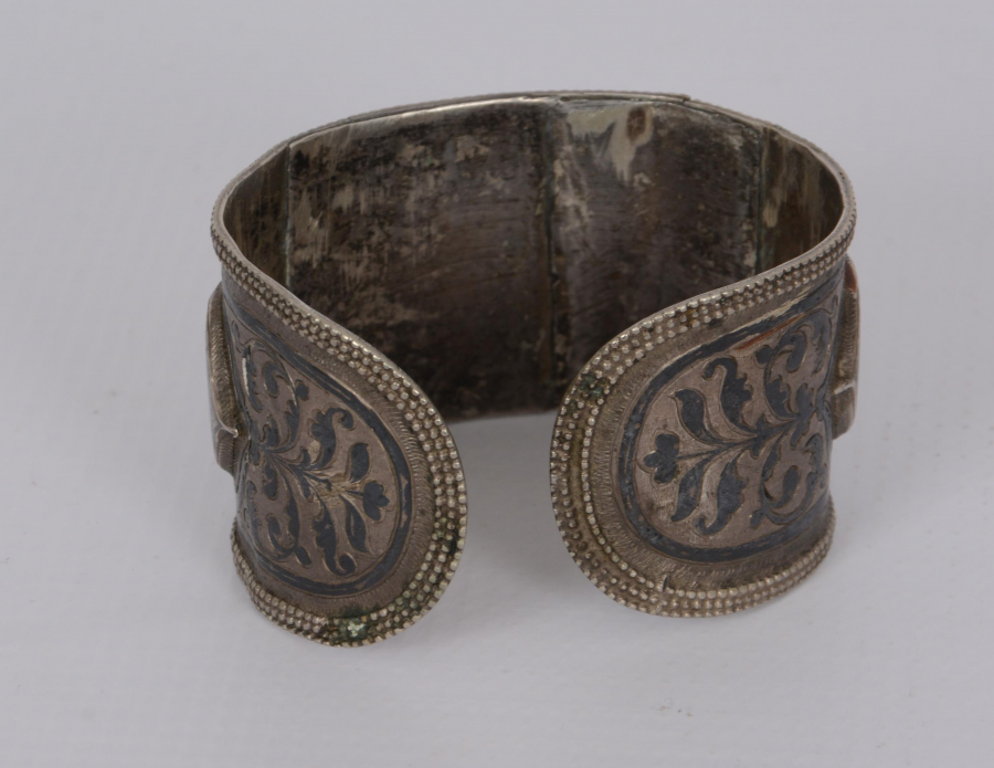 OSMANLI DÖNEMİ AKİK TAŞLI, HİLAL GÖRSELLİ SAVATLI GÜMÜŞ BİLEZİK 