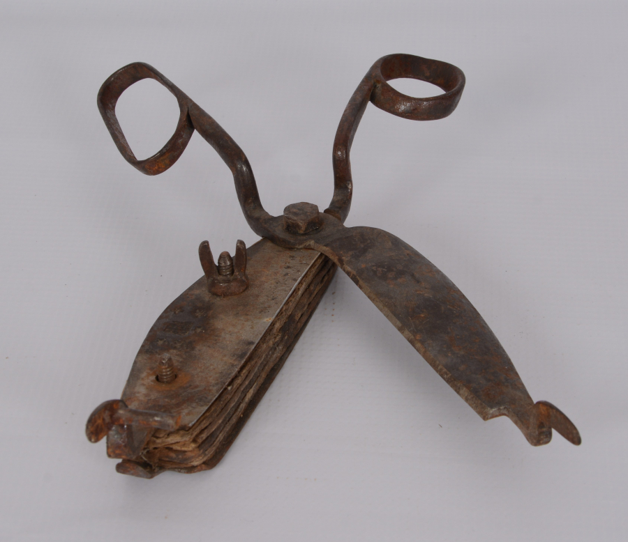 OSMANLI DÖNEMİ RUMCA DAMGALI HALI MAKASI