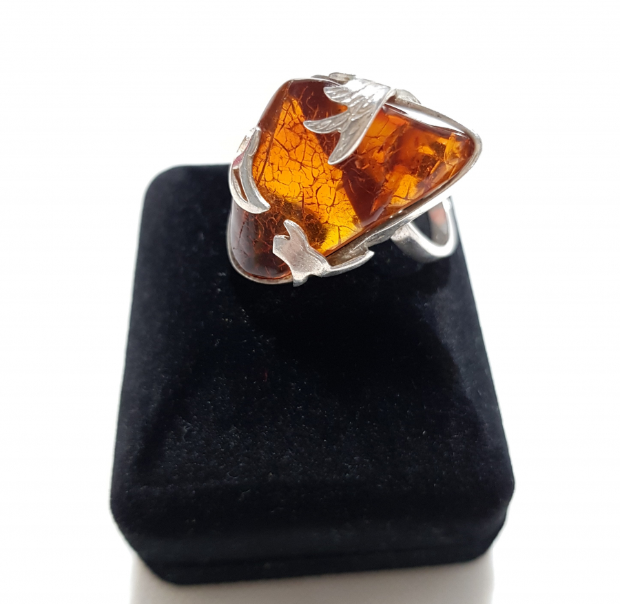 DAMLA KEHRİBAR TAŞLI GÜMÜŞ YÜZÜK 