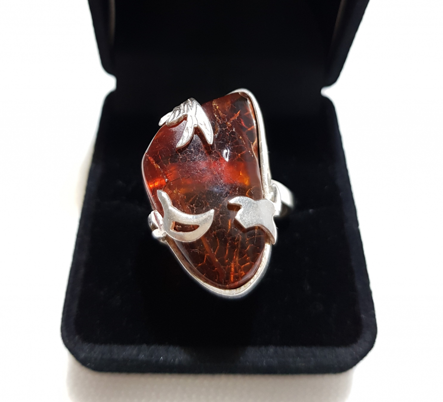 DAMLA KEHRİBAR TAŞLI GÜMÜŞ YÜZÜK 