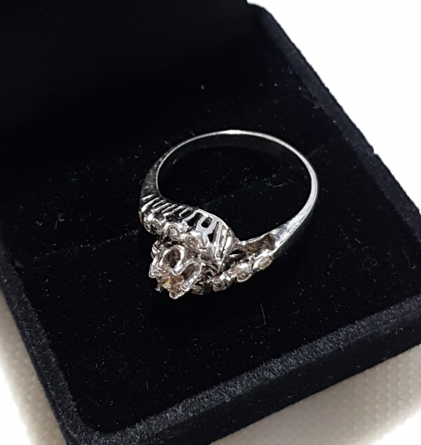 PIRLANTA TAŞLI PLATİN YÜZÜK 