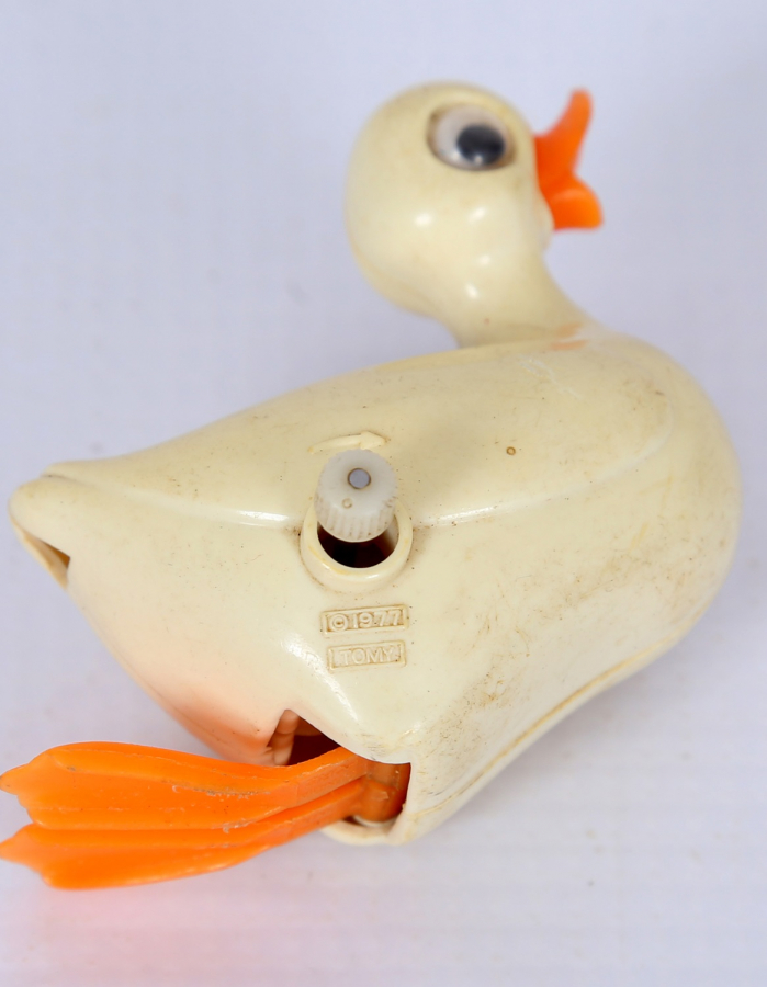 1977 TOMY MARKA İKİ ADET OYUNCAK ÖRDEK 