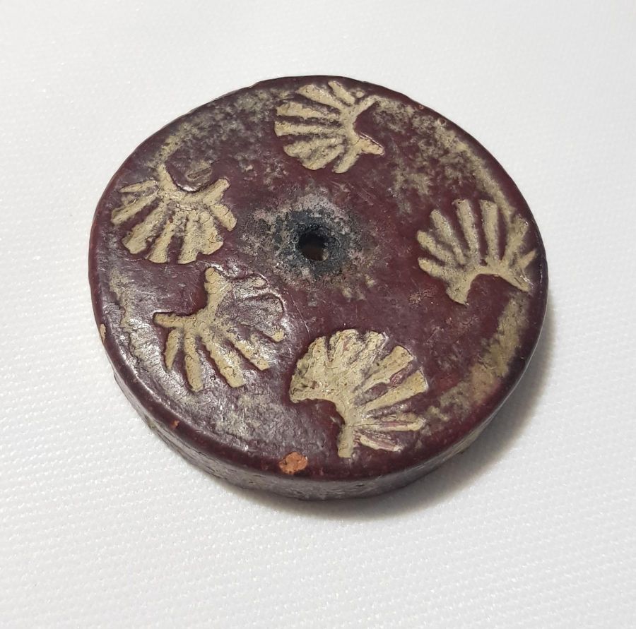 OSMANLI DÖNEMİ TOPRAKTAN YAPILMIŞ NAMAZ TAŞI