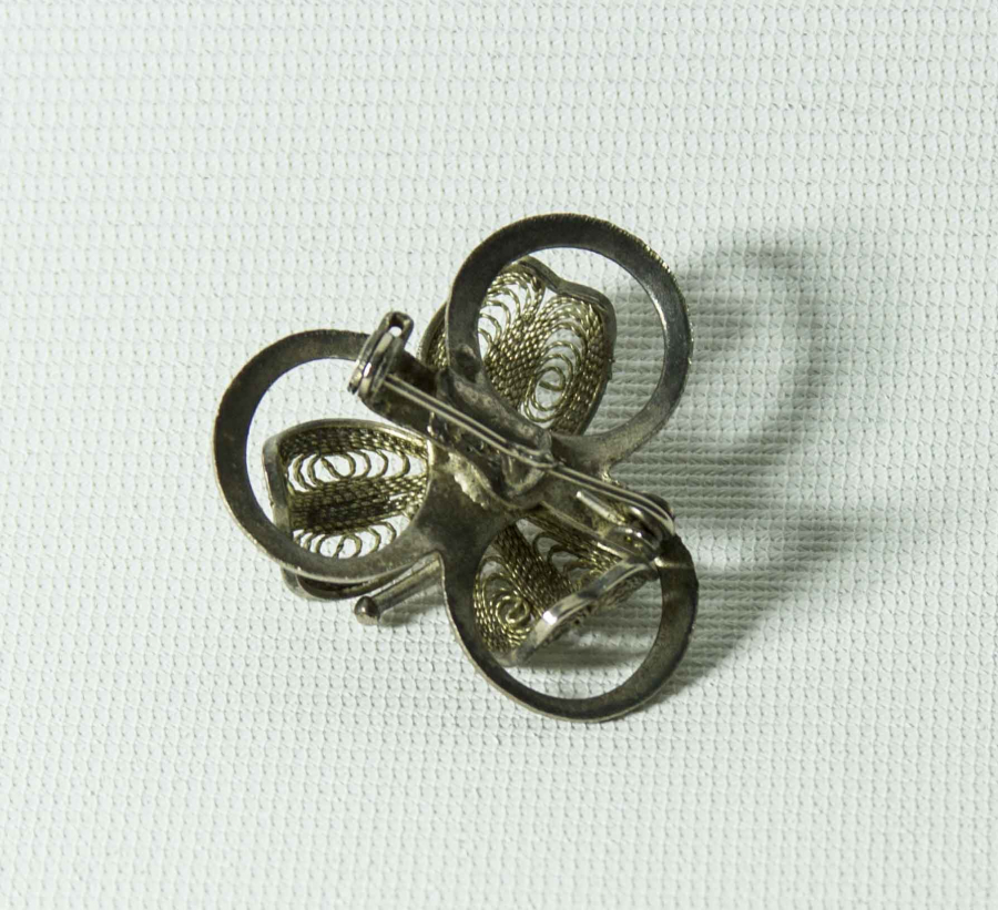 TELKARİ İŞÇİLİKLİ BROŞ