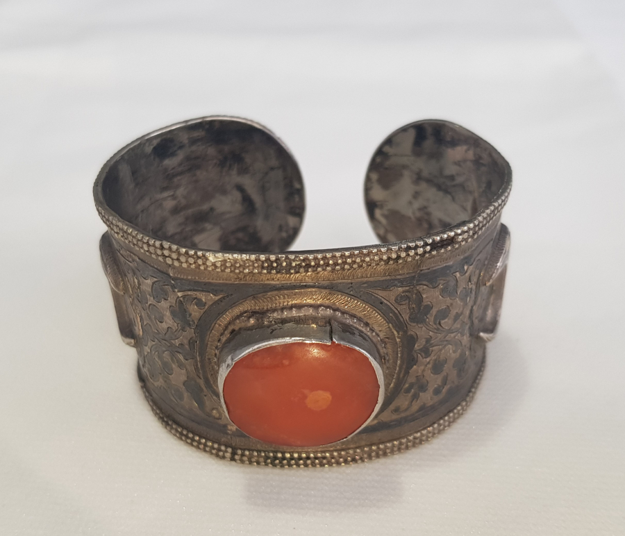 OSMANLI DÖNEMİ AKİK TAŞLI, HİLAL GÖRSELLİ SAVATLI GÜMÜŞ BİLEZİK 