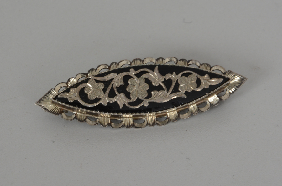 ERZURUM İŞİ TESTERE İŞÇİLİKLİ BROŞ