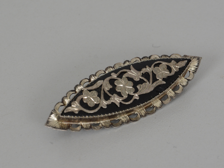 ERZURUM İŞİ TESTERE İŞÇİLİKLİ BROŞ