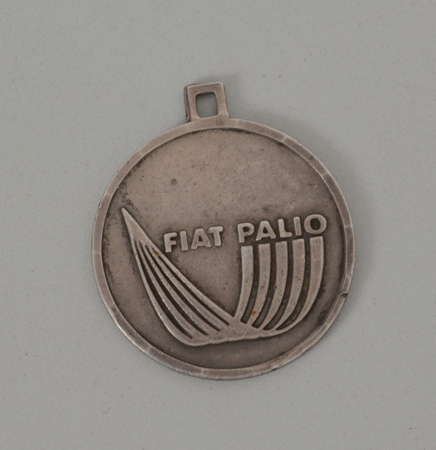 FİAT PALİO NUN PİYASAYA ÇIKIŞI ANISINA BASILMIŞ GÜMÜŞ MADALYON