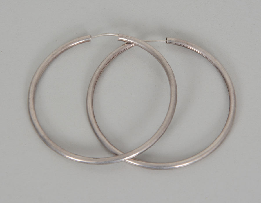 GÜMÜŞ HALKA KÜPE