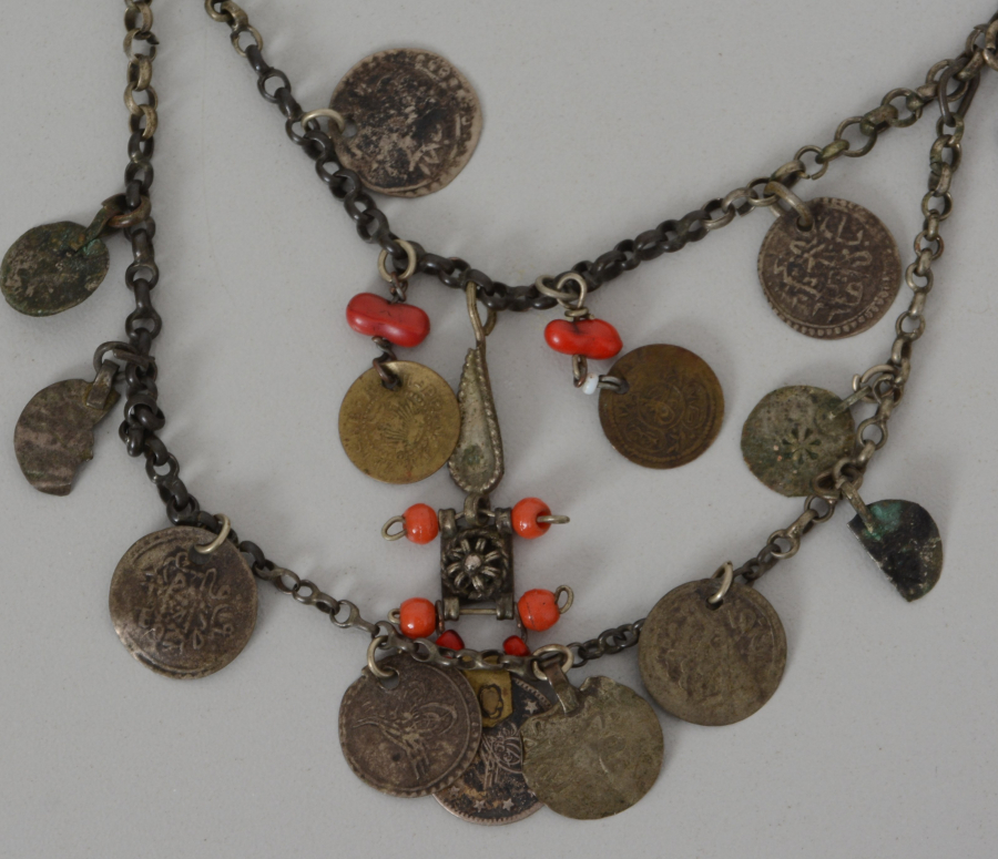 OSMANLI DÖNEMİ MERCANLI GÜMÜŞ GERDANLIK 