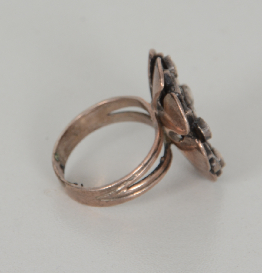 ÖZEL YAPIM ELMAS VE YAKUTLU GÜL MODEL ANTİKA ALTIN YÜZÜK