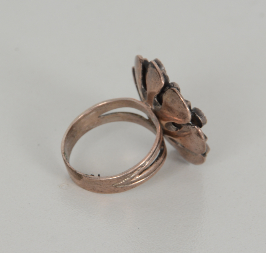 ÖZEL YAPIM ELMAS VE YAKUTLU GÜL MODEL ANTİKA ALTIN YÜZÜK