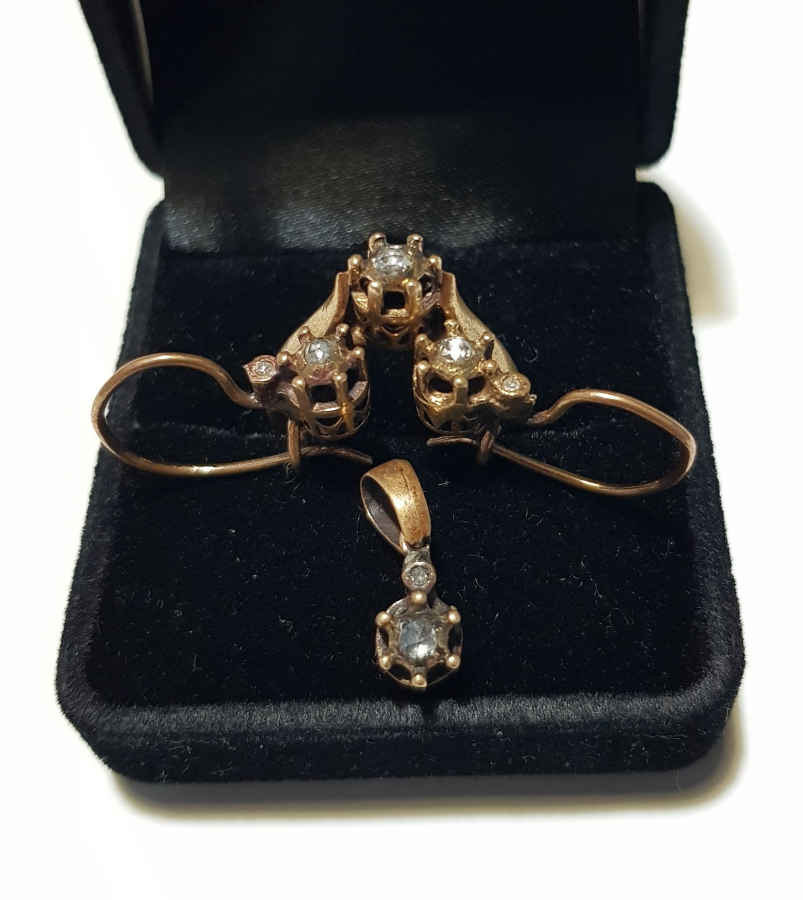 ELMAS TAŞLI YÜZÜK, KÜPE, KOLYE UCU SET