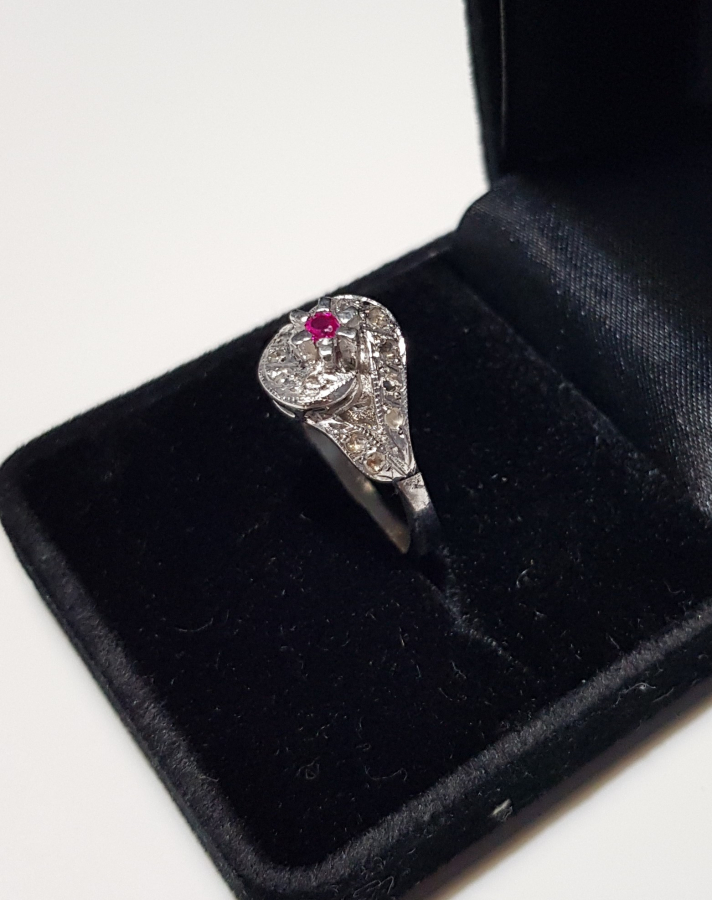 PIRLANTA TAŞLI PLATİN TÜZÜK 