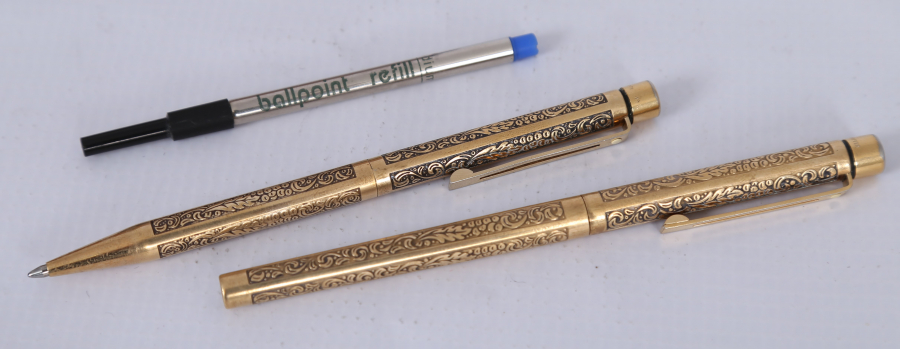 KUTUSUNDA 14 AYAR ALTIN UÇLU DOLMA KALEM VE TÜKENMEZ KALEM SETİ 