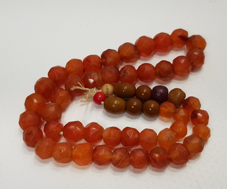 OSMANLI DÖNEMİ FASETALI KESİM AKİK GELİN BONCUĞU