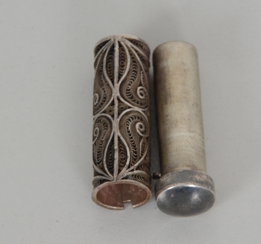 TELKARİ İŞÇİLİKLİ GÜMÜŞ RUJ KABI