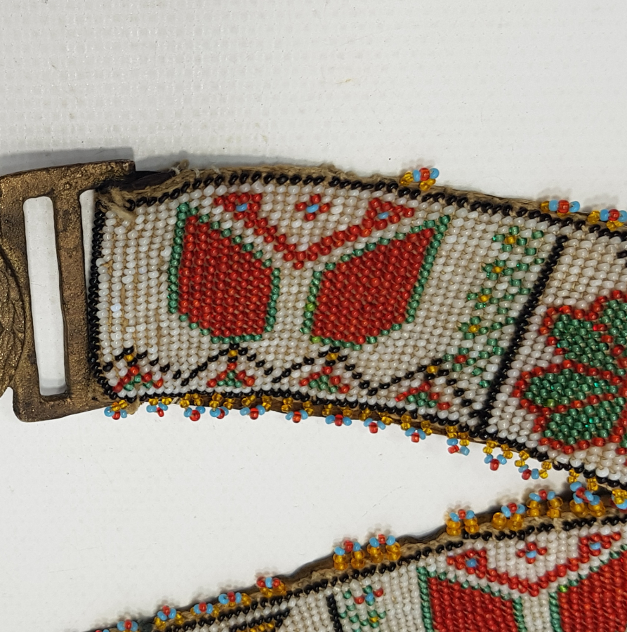 ÜZERİNDE MEŞRUTİYET SANCAĞI BULUNAN VE DENİZCİ PAŞA KEMER TOKASI BULUNAN KEMER