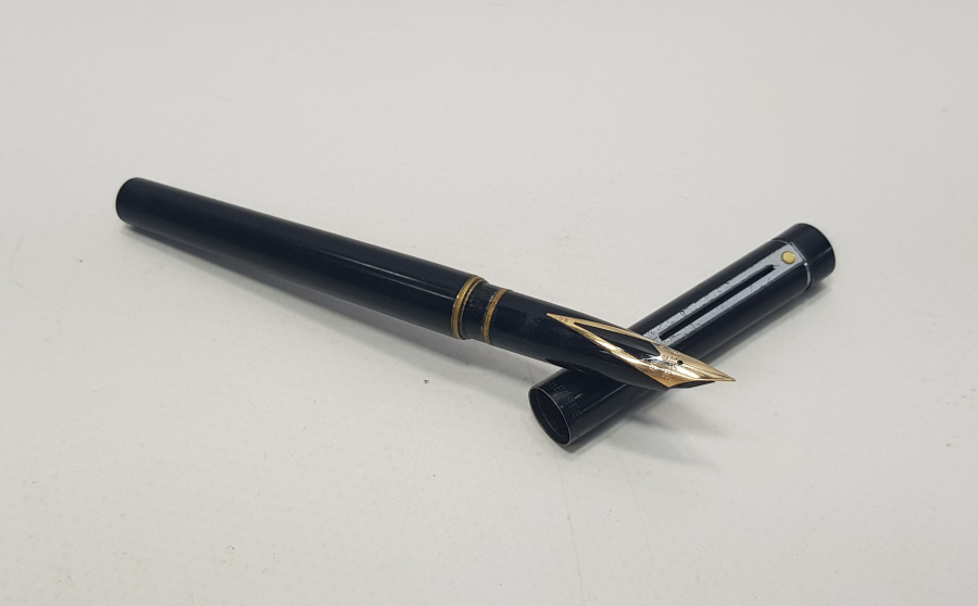 14 AYAR ALTIN UÇLU SHEAFFER DOLMA KALEM