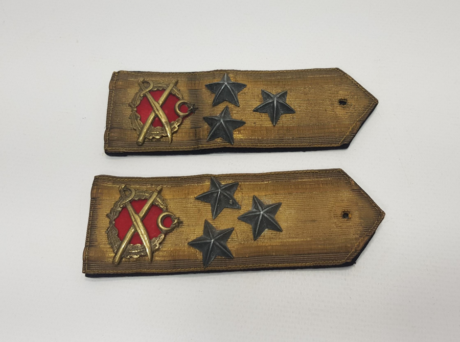 1930'LARDAN BİR ÇİFT SIRMALI KORGENERAL APOLETİ