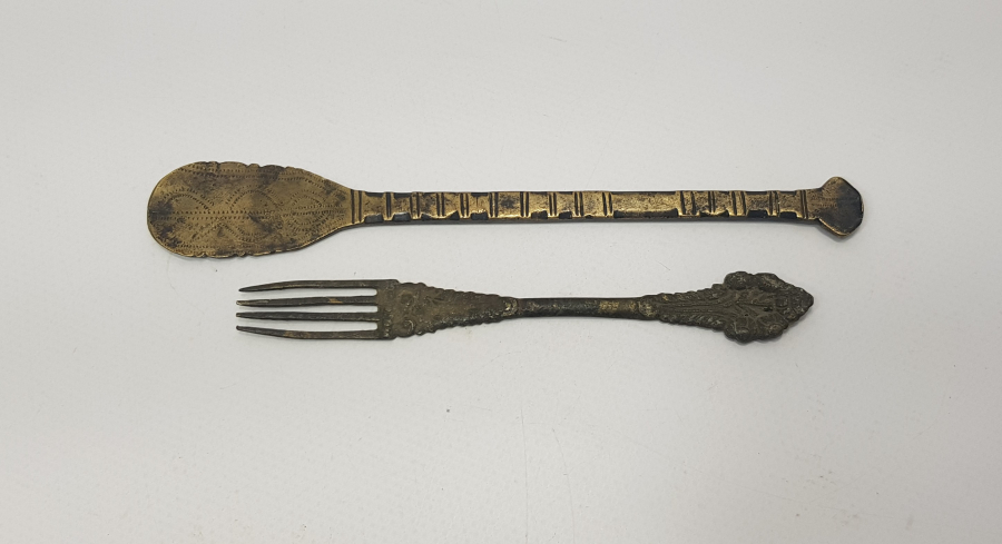 OSMANLI DÖNEMİ OLDUKÇA YAŞLI İŞLEMELİ ÇATAL VE KAŞIK 