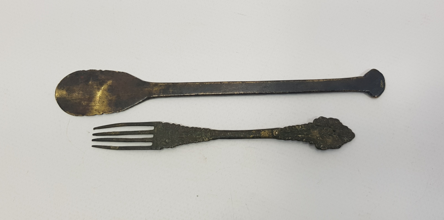 OSMANLI DÖNEMİ OLDUKÇA YAŞLI İŞLEMELİ ÇATAL VE KAŞIK 