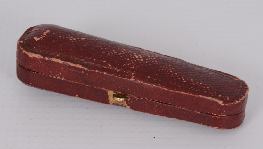 1900'LERDEN KUTUSUNDA ALTIN SARMALI AKİK AĞIZLIK 