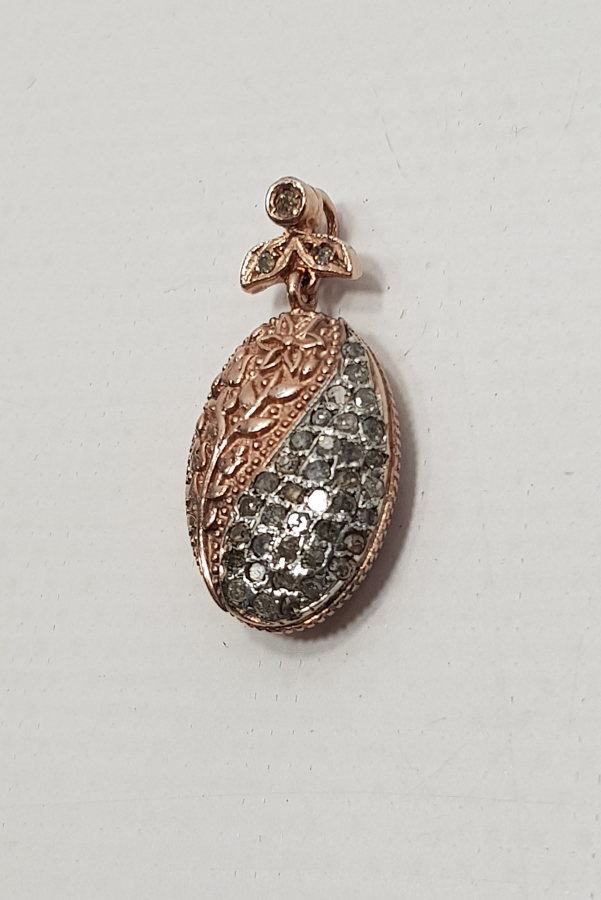 PIRLANTA TAŞLARLA SÜSLÜ KOLYE UCU 