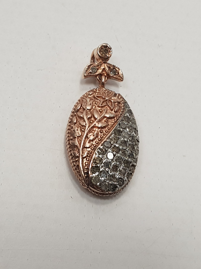 PIRLANTA TAŞLARLA SÜSLÜ KOLYE UCU 