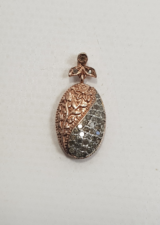 PIRLANTA TAŞLARLA SÜSLÜ KOLYE UCU 