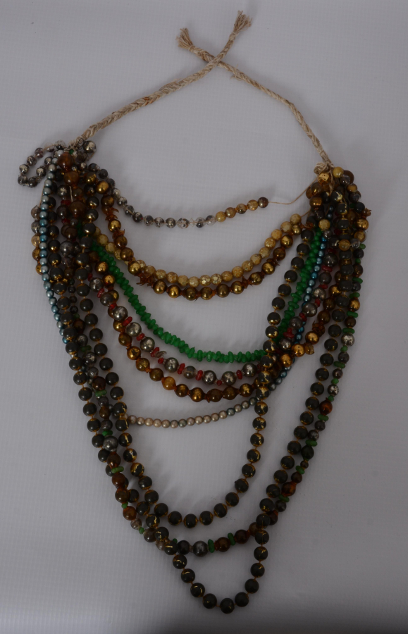 OSMANLI DÖNEMİ CAM BONCUKLARDAN YAPILMIŞ RUM İŞİ GERDANLIK 