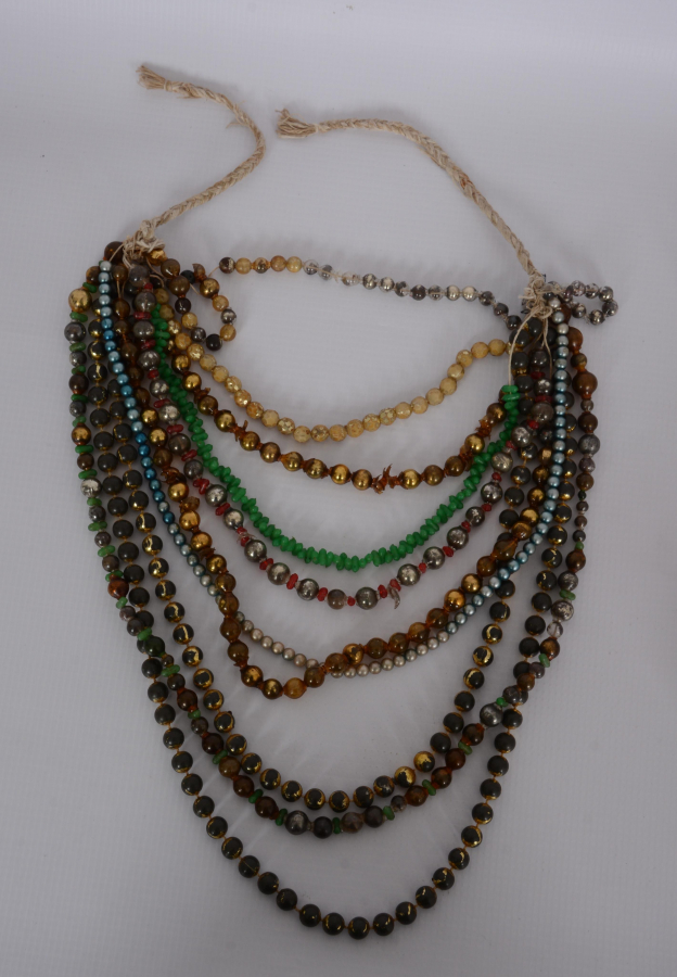 OSMANLI DÖNEMİ CAM BONCUKLARDAN YAPILMIŞ RUM İŞİ GERDANLIK 