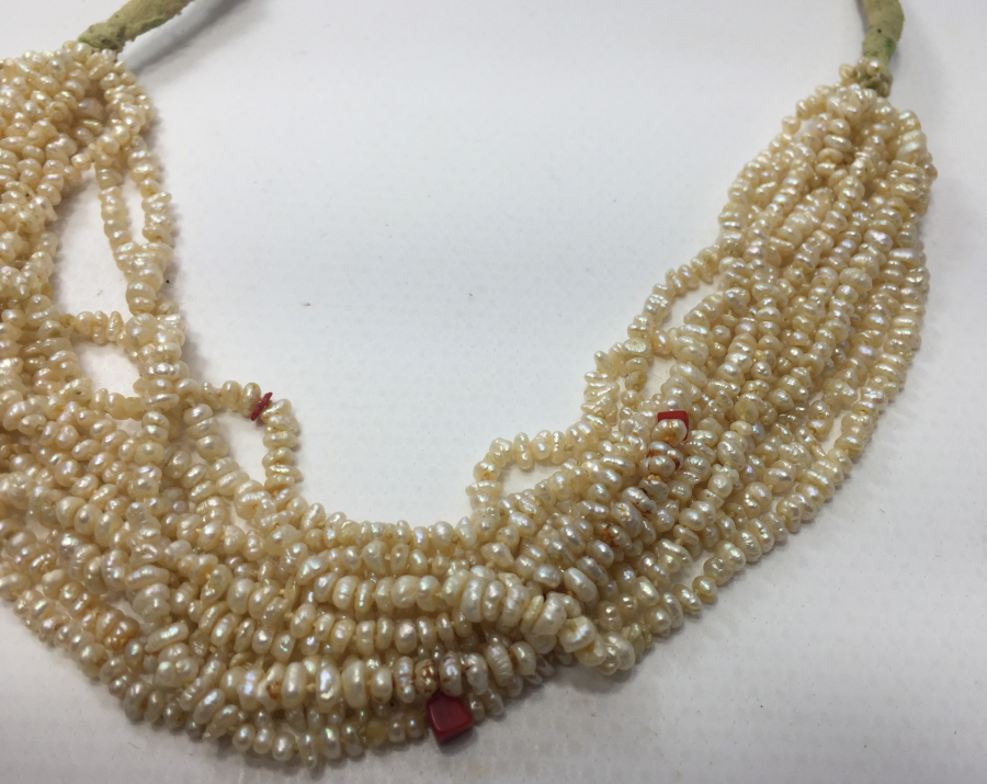 OSMANLI DÖNEMİ MERCANLARLA SÜSLÜ KUM İNCİ