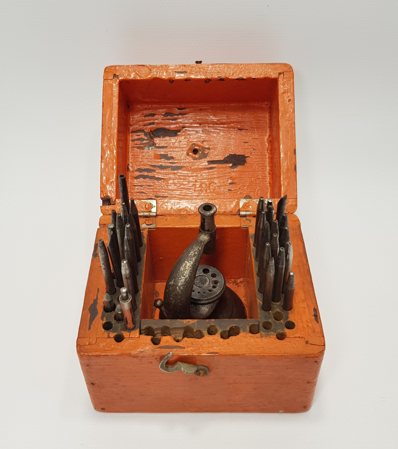 OSMANLI DÖNEMİ SAATÇİ DEVE BOYNU ORJİNAL AHŞAP KUTUSUNDA