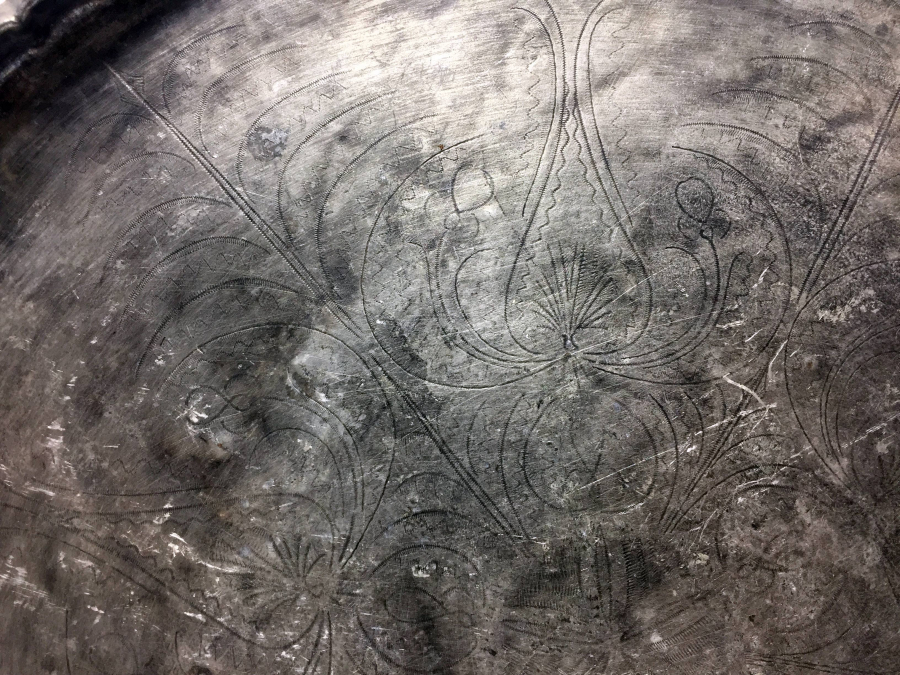 OSMANLI DÖNEMİ ÜZERİ KALEM İŞÇİLİKLİ VE YAZILI TEPSİ