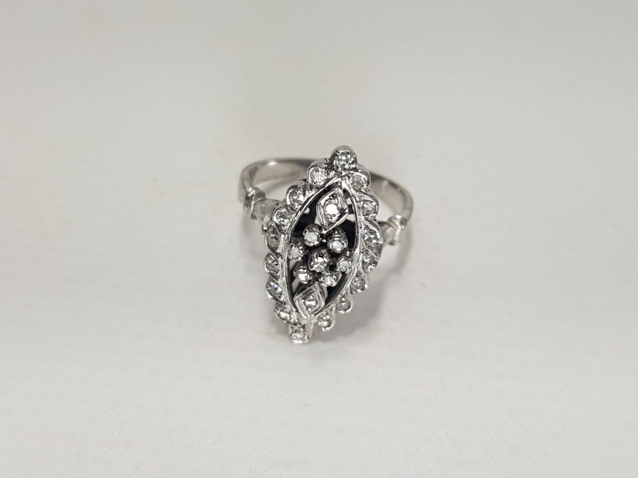 PIRLANTA TAŞLI PLATİN YÜZÜK