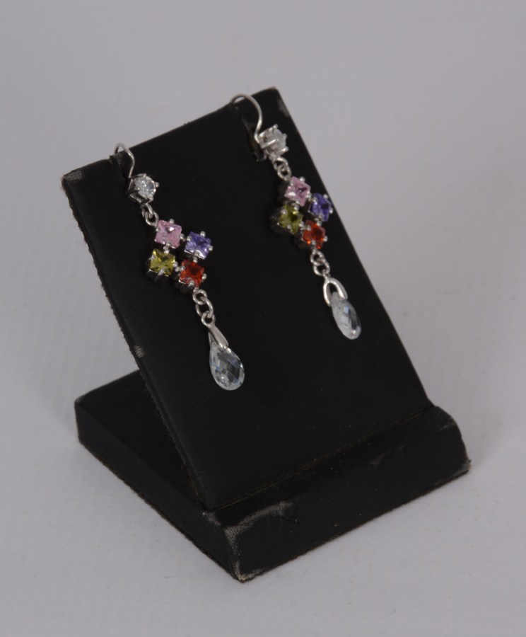 RENGARENK TAŞLARLA SÜSLÜ GÜMÜŞ KÜPE 