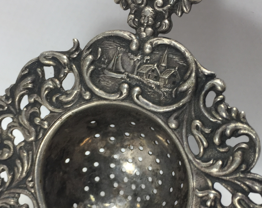 TAMAMI İŞLEMELİ GÜMÜŞ CAY SÜZGECİ