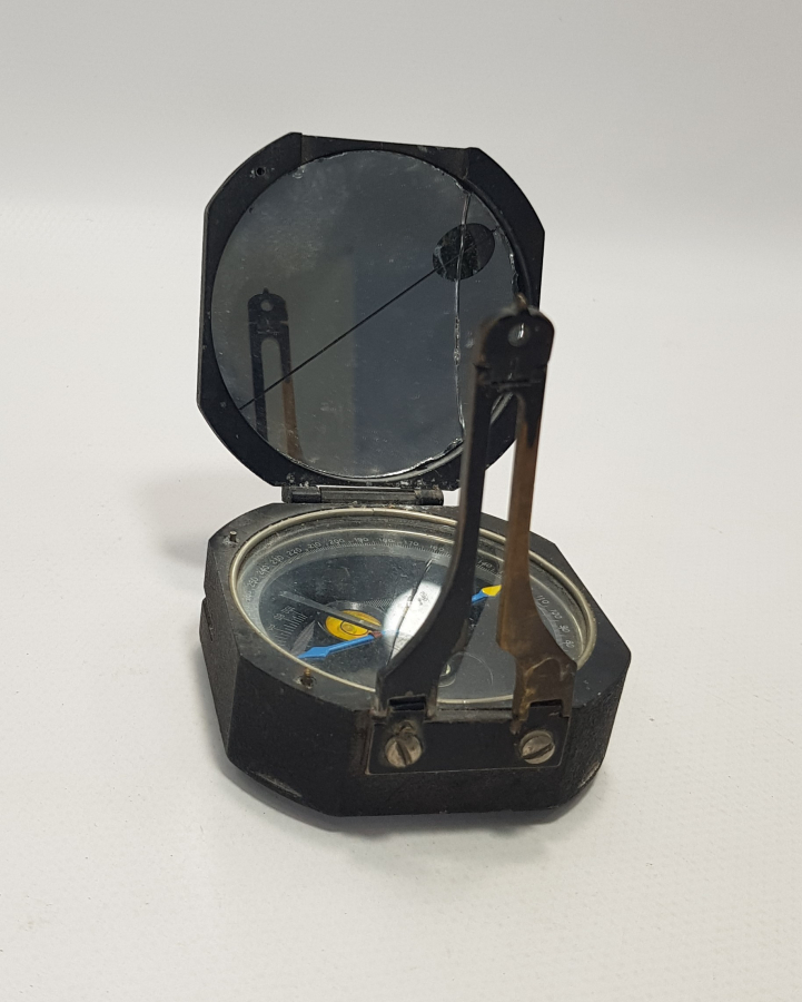 2. DÜNYA SAVAŞI DÖNEMİ JAPON YAPIMI PUSULA VE KERTERİZ ALETİ